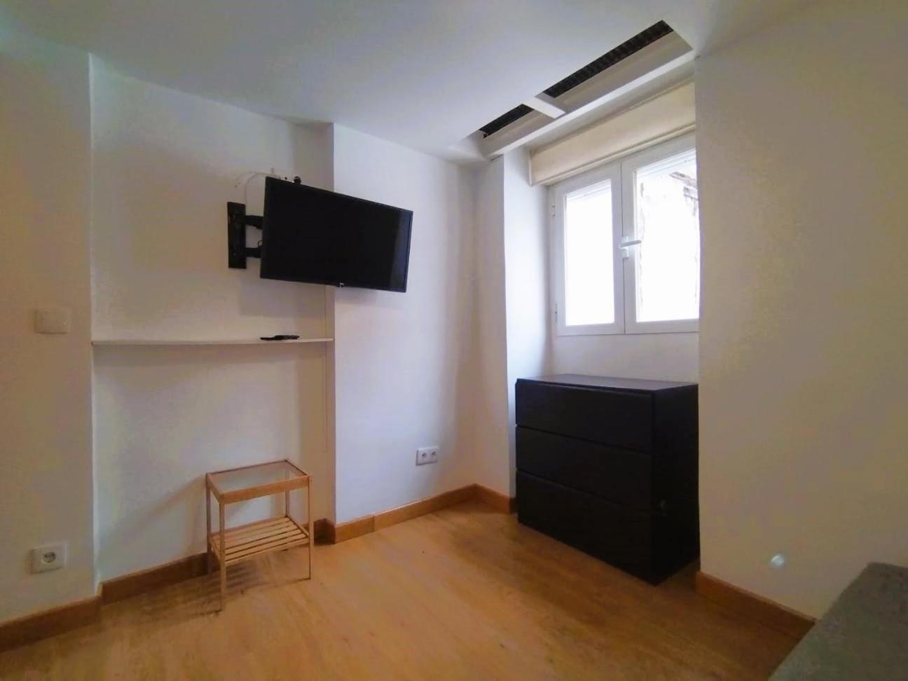 Apartamento Para 2 - Puerta Del Sol Madrid Luaran gambar
